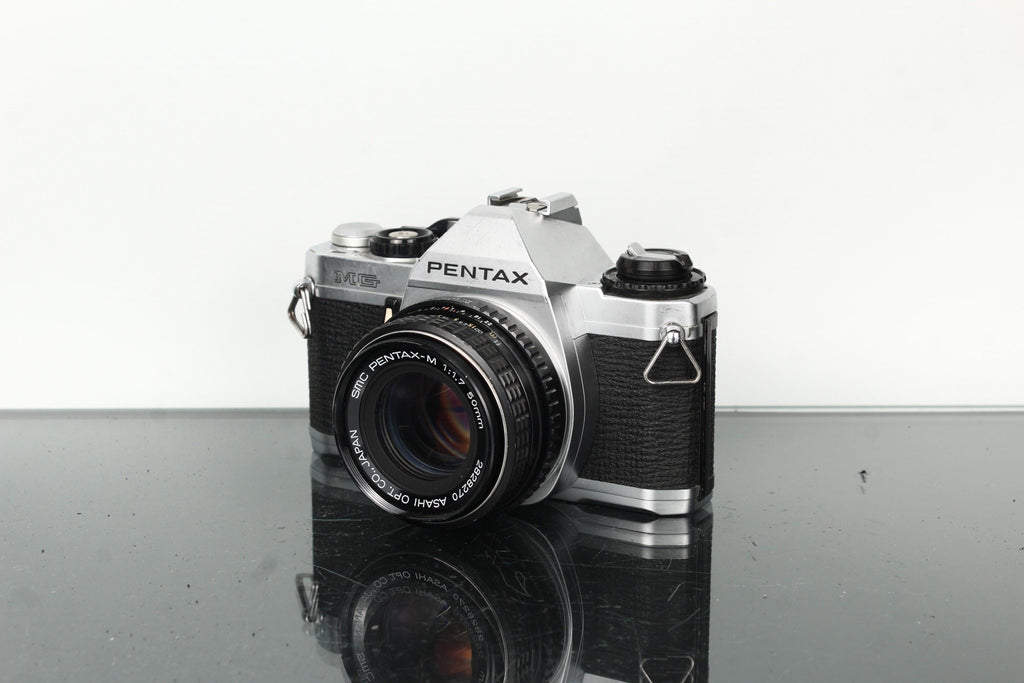 Pentax MG + Pentax - M 1:1.7 50mm - Dutch|Thrift