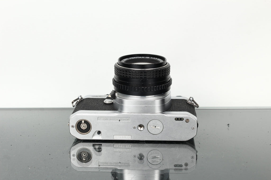 Pentax MG + Pentax - M 1:1.7 50mm - Dutch|Thrift
