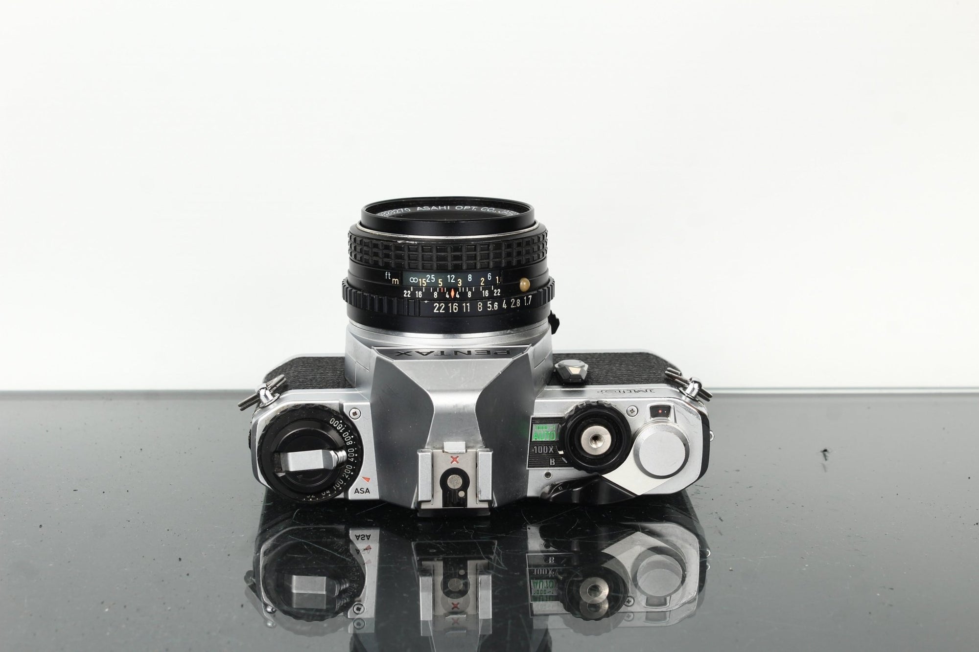 Pentax MG + Pentax - M 1:1.7 50mm - Dutch|Thrift