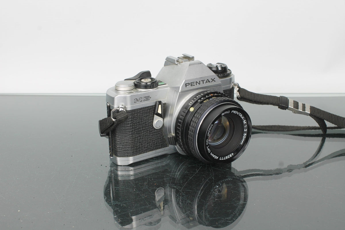 Pentax MG + SMC Pentax - M 1:2 50mm - Dutch|Thrift