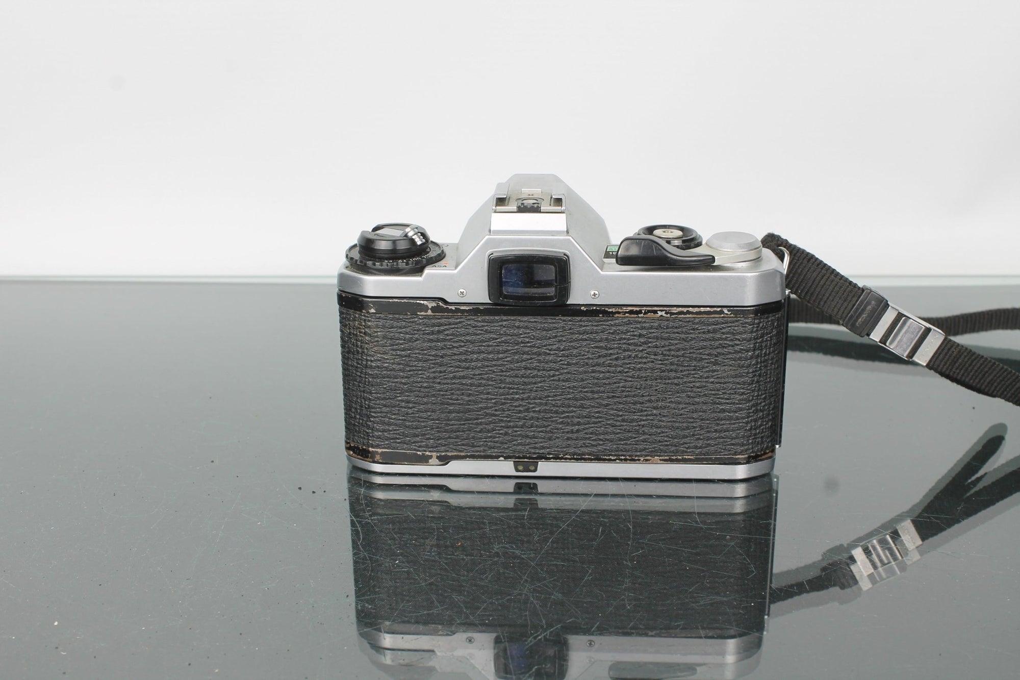 Pentax MG + SMC Pentax - M 1:2 50mm - Dutch|Thrift