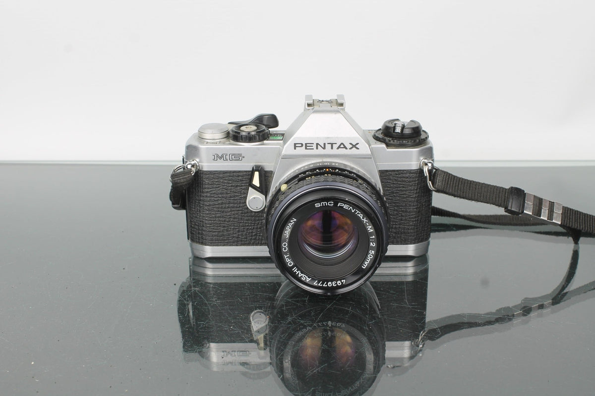 Pentax MG + SMC Pentax - M 1:2 50mm - Dutch|Thrift