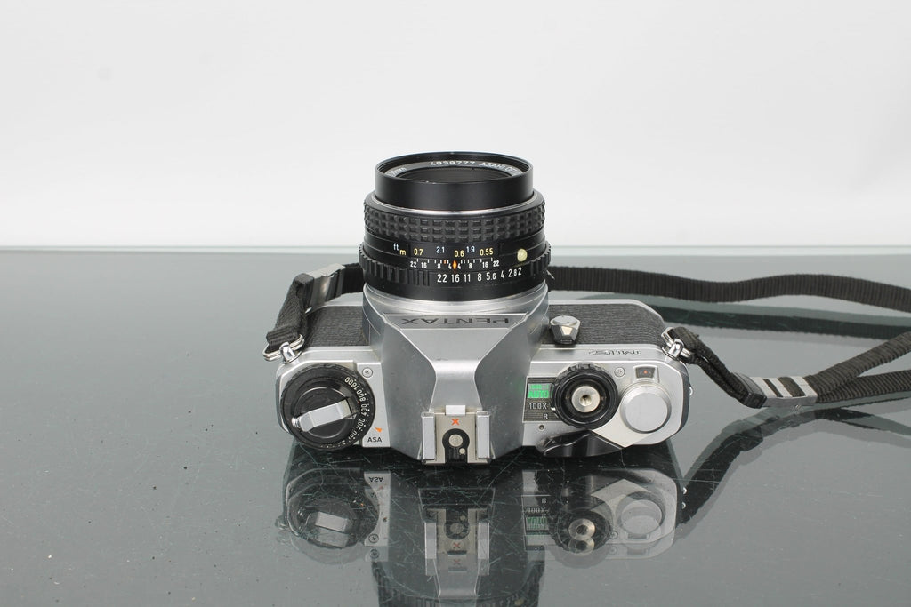 Pentax MG + SMC Pentax - M 1:2 50mm - Dutch|Thrift