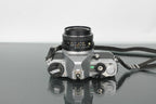 Pentax MG + SMC Pentax - M 1:2 50mm - Dutch|Thrift