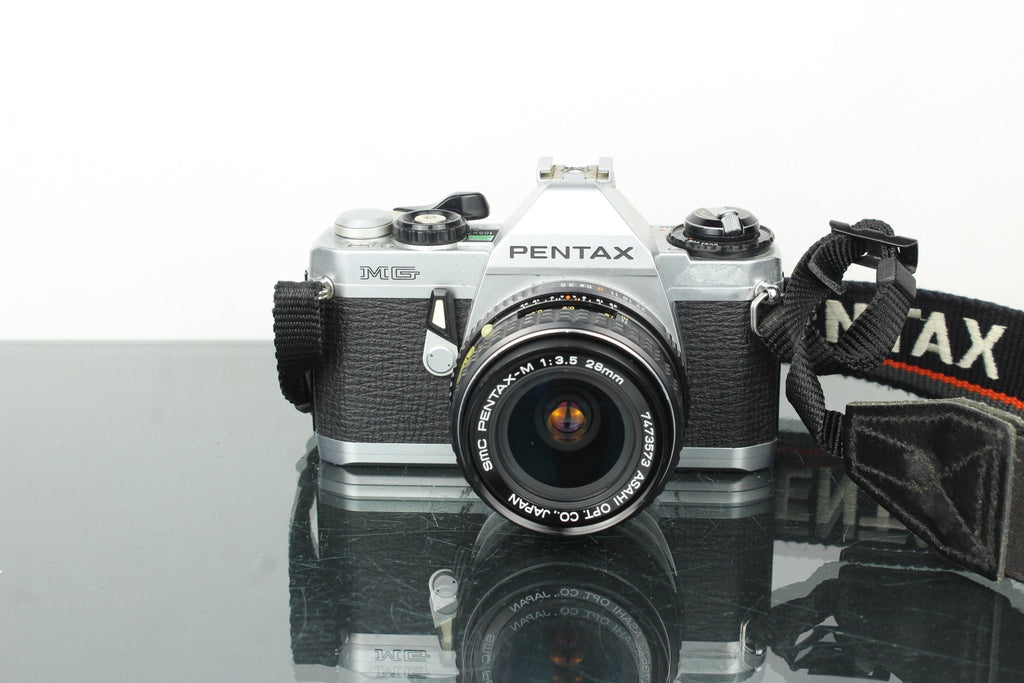 Pentax MG + SMC Pentax - M 28mm f/3.5 - Dutch|Thrift