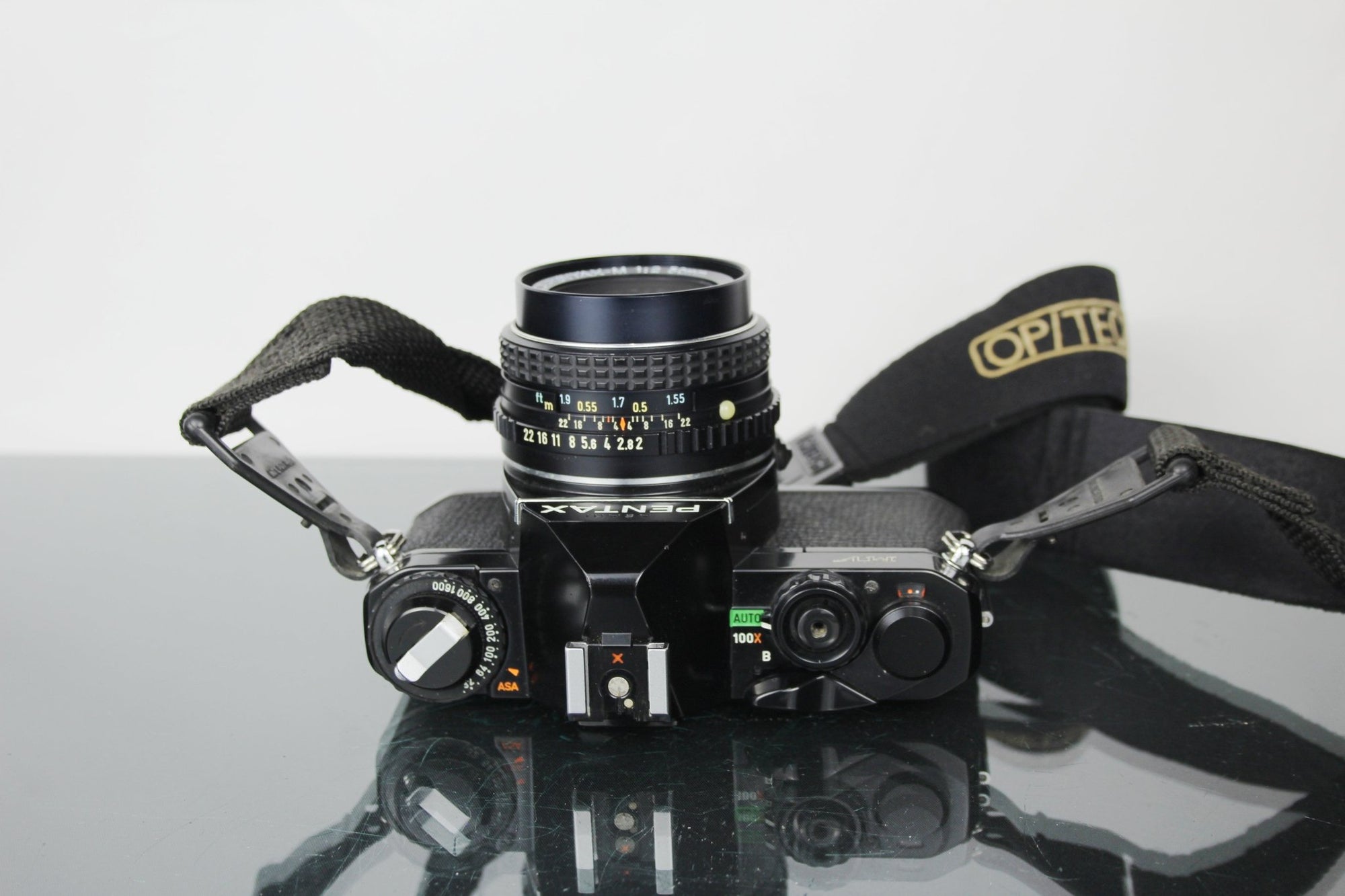 Pentax MV + 50mm f/2 Pentax lens - Dutch|Thrift