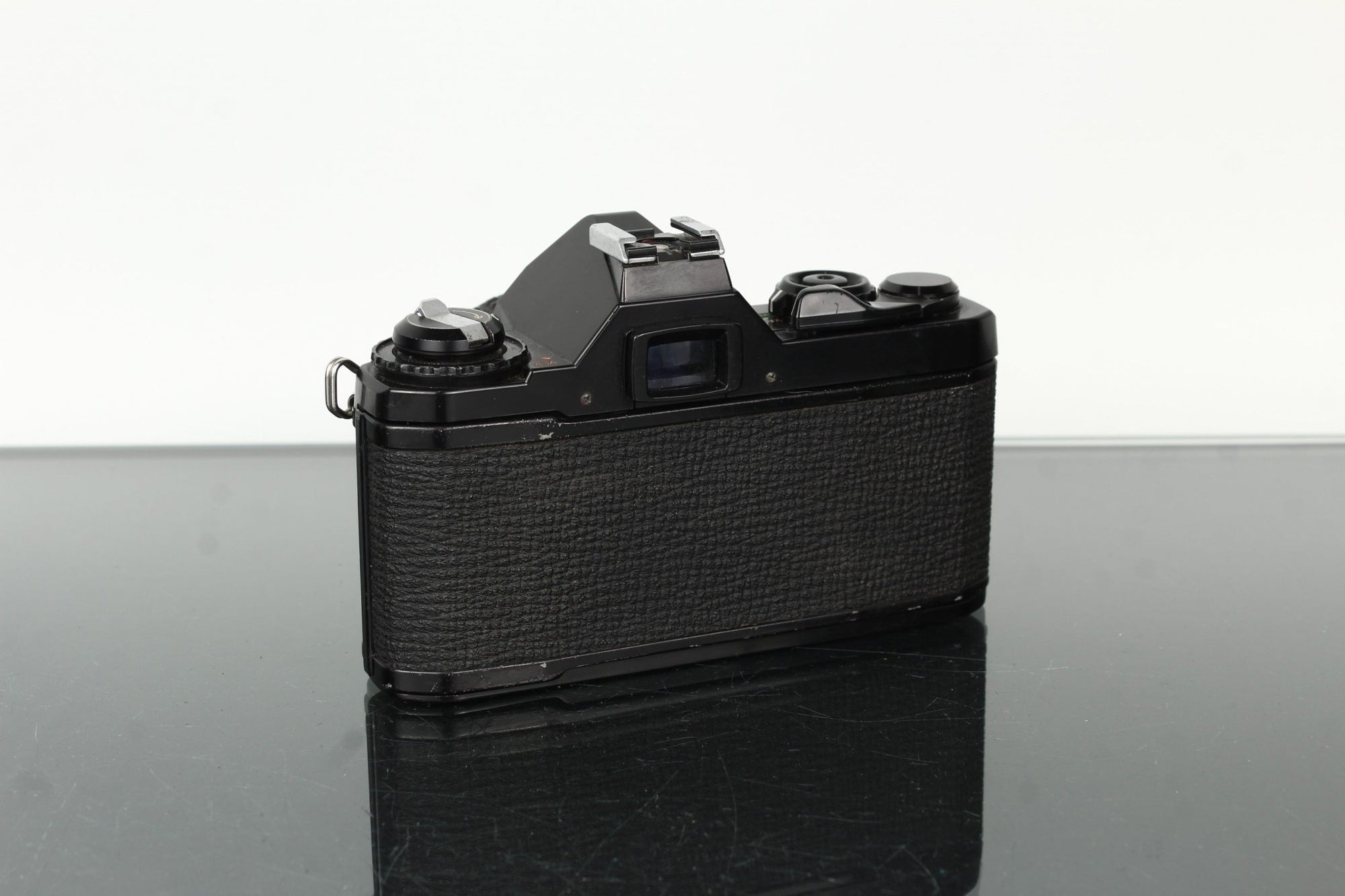 Pentax MV + Pentax - M 28mm f/3.5 - Dutch|Thrift