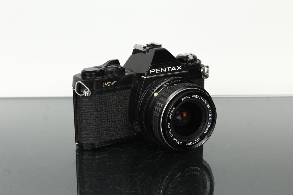 Pentax MV + Pentax - M 28mm f/3.5 - Dutch|Thrift