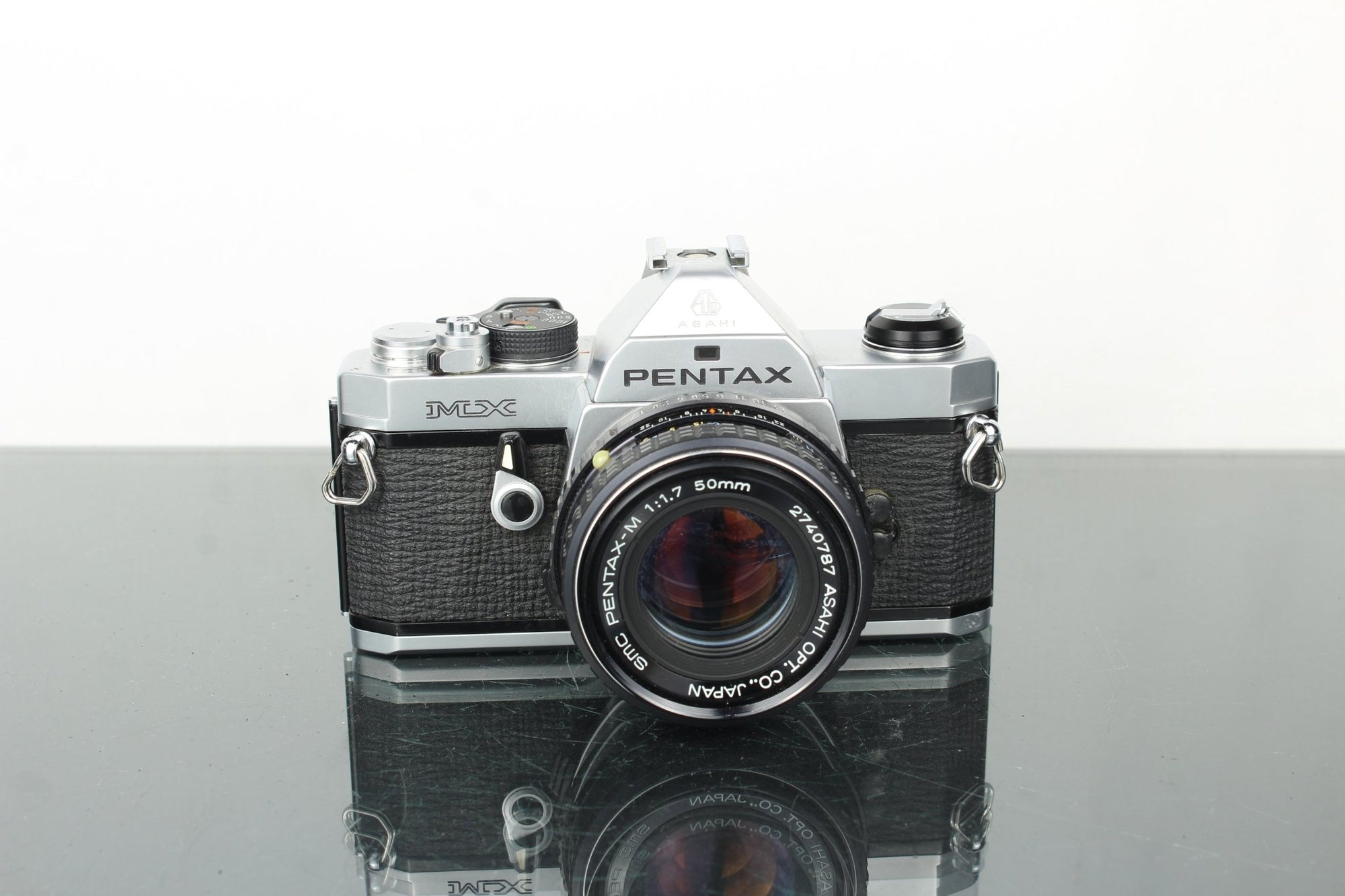 Pentax MX + 50mm 1.7 Pentax - M lens - Dutch|Thrift