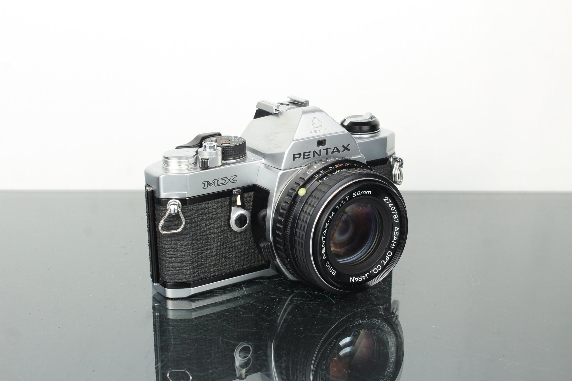 Pentax MX + 50mm 1.7 Pentax - M lens - Dutch|Thrift