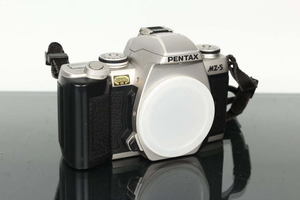 Pentax MZ - 5 - Dutch|Thrift