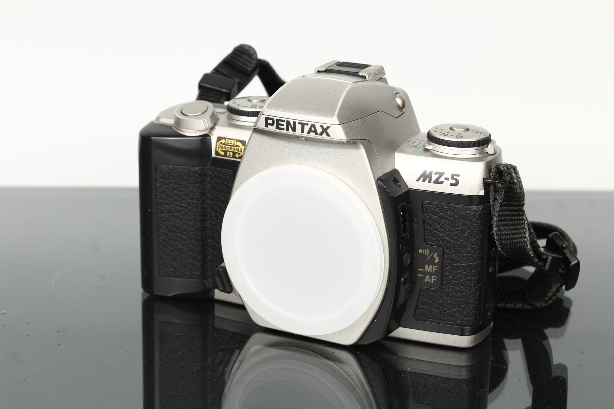 Pentax MZ - 5 - Dutch|Thrift