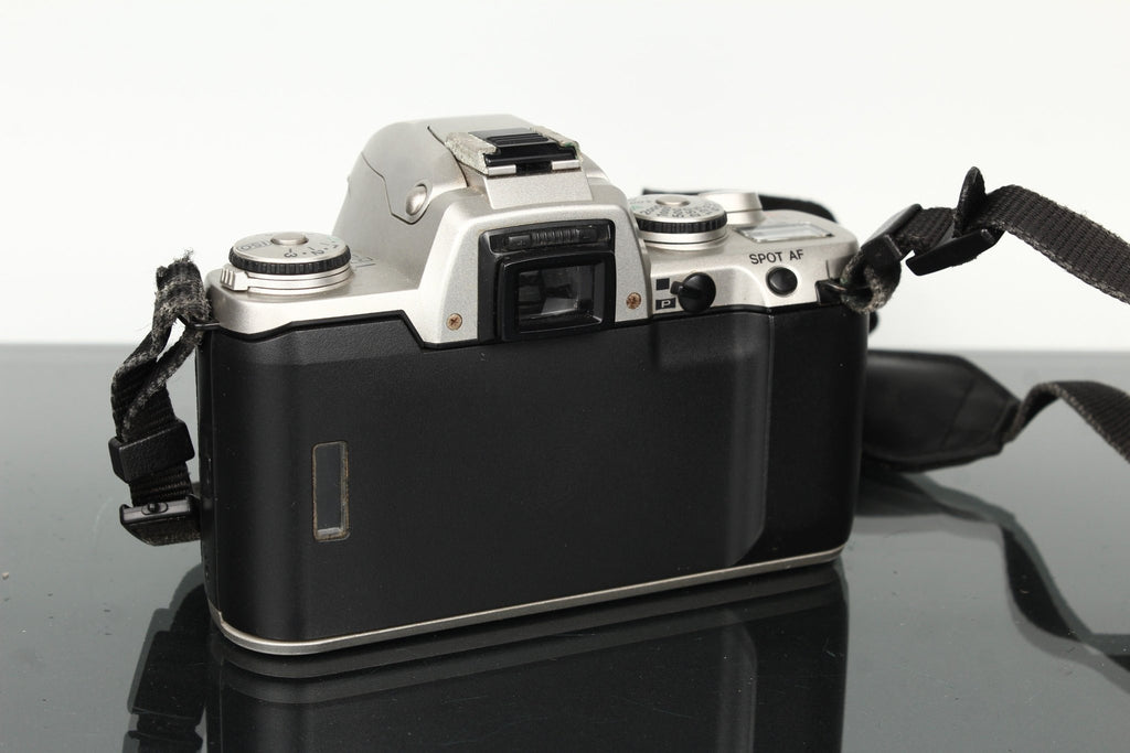 Pentax MZ - 5 - Dutch|Thrift