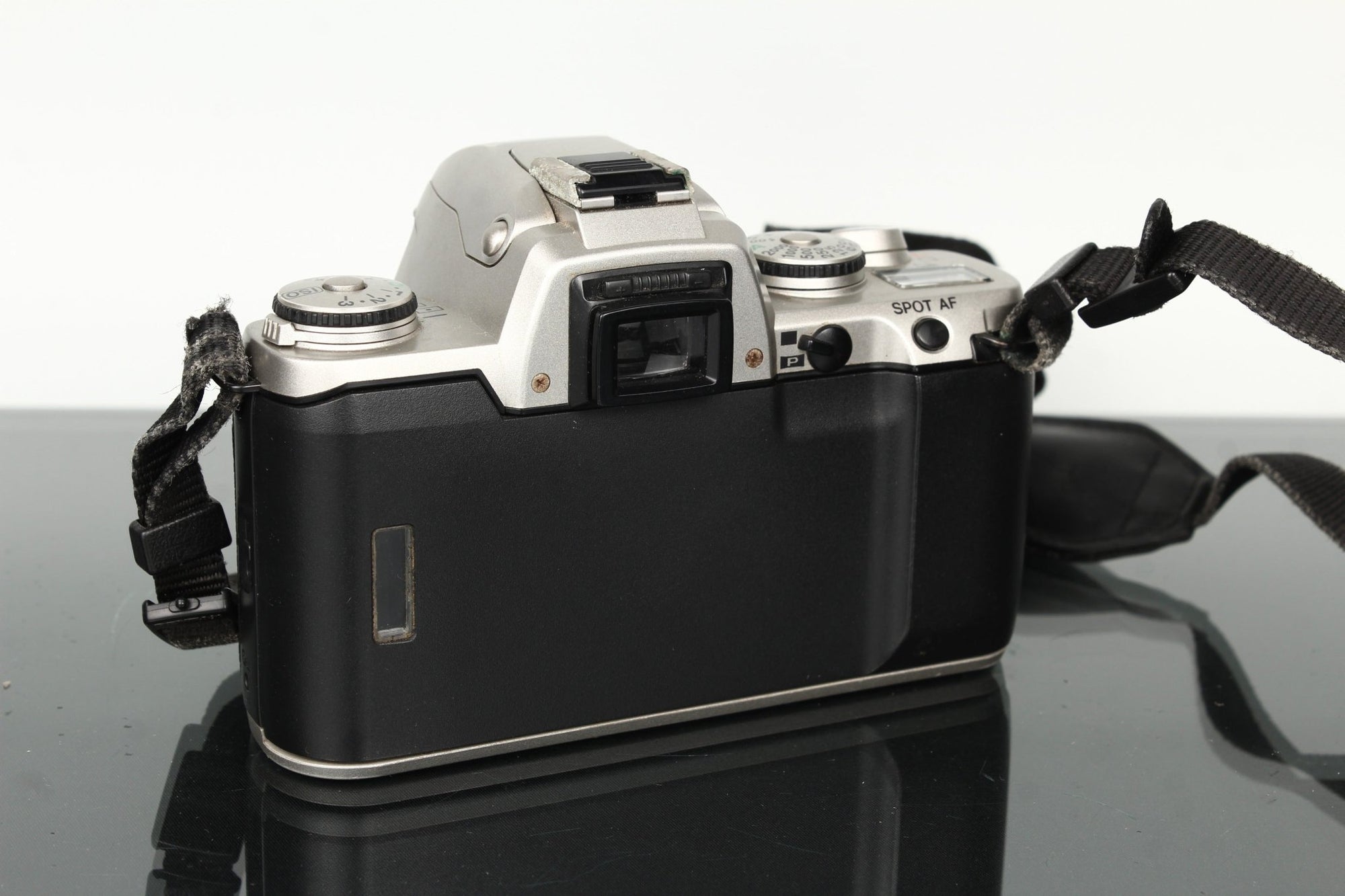 Pentax MZ - 5 - Dutch|Thrift