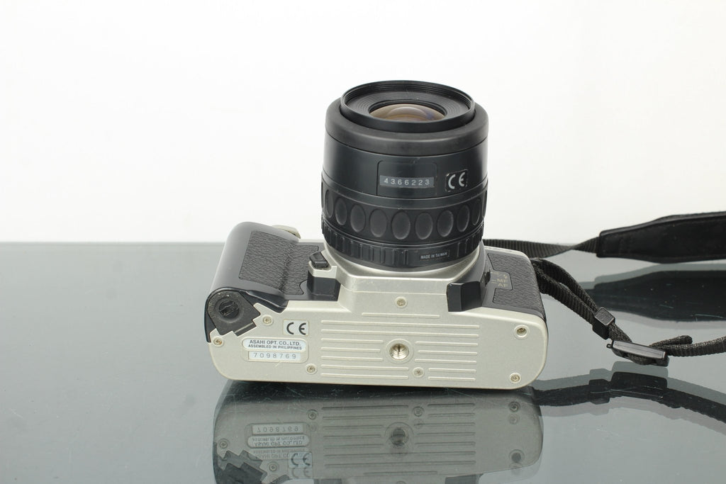 Pentax MZ - 5 + SMC Pentax - F 35 - 80mm f/4 - 5.6 PK mount lens - Dutch|Thrift