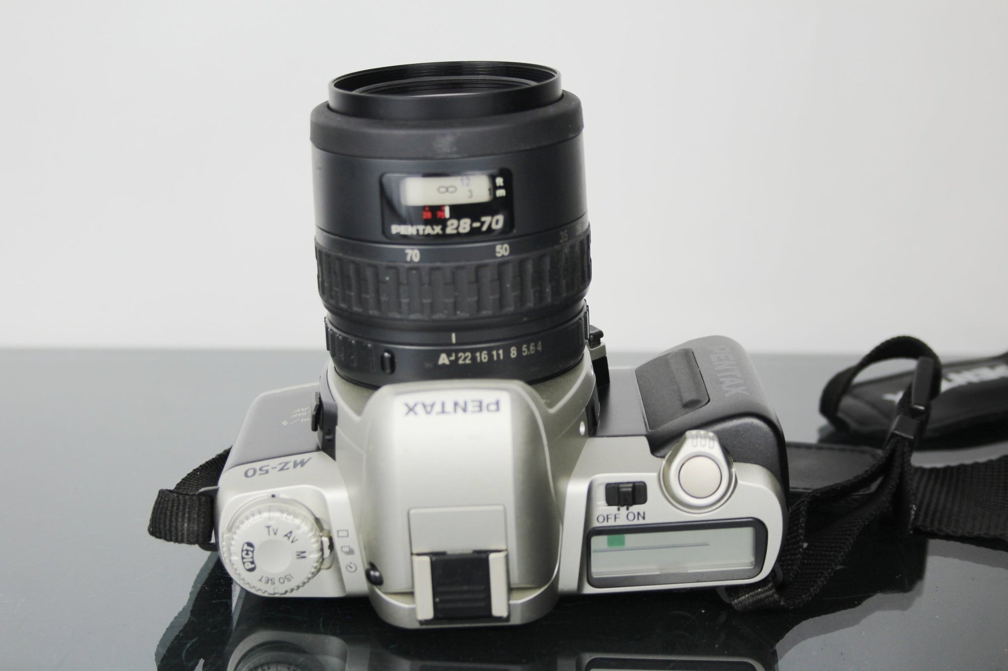 Pentax MZ - 50 + Pentax SMC FA 28 - 70mm f/4 lens - Dutch|Thrift