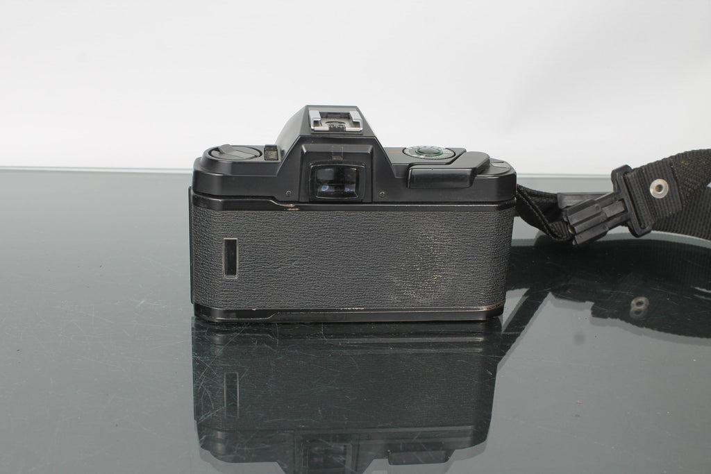 Pentax P30 + SMC Pentax - A 1:1.7 50mm - Dutch|Thrift