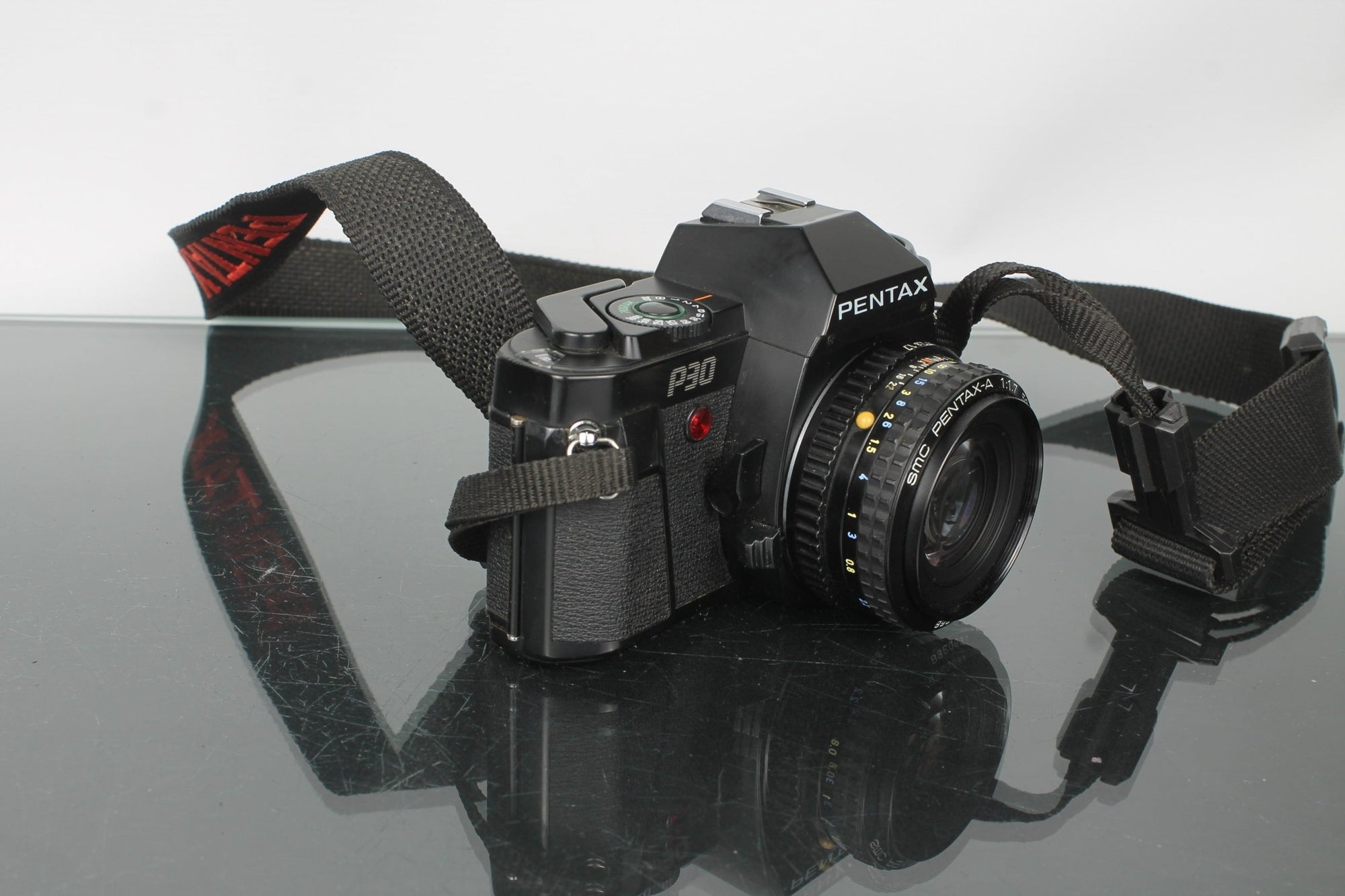 Pentax P30 + SMC Pentax - A 1:1.7 50mm - Dutch|Thrift