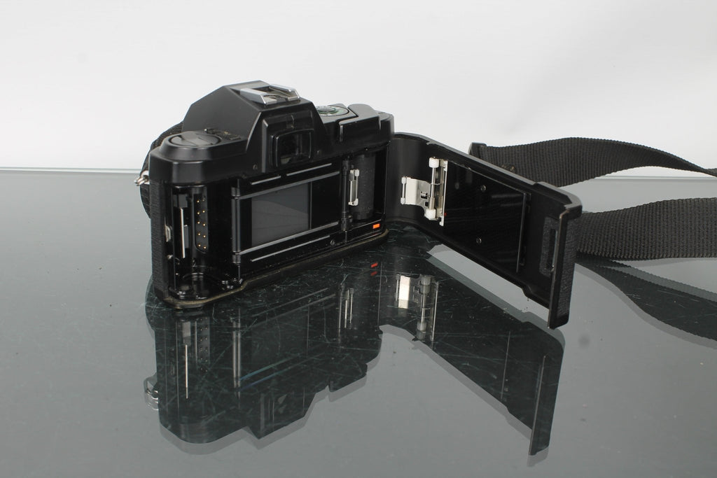 Pentax P30 + SMC Pentax - A 1:1.7 50mm - Dutch|Thrift