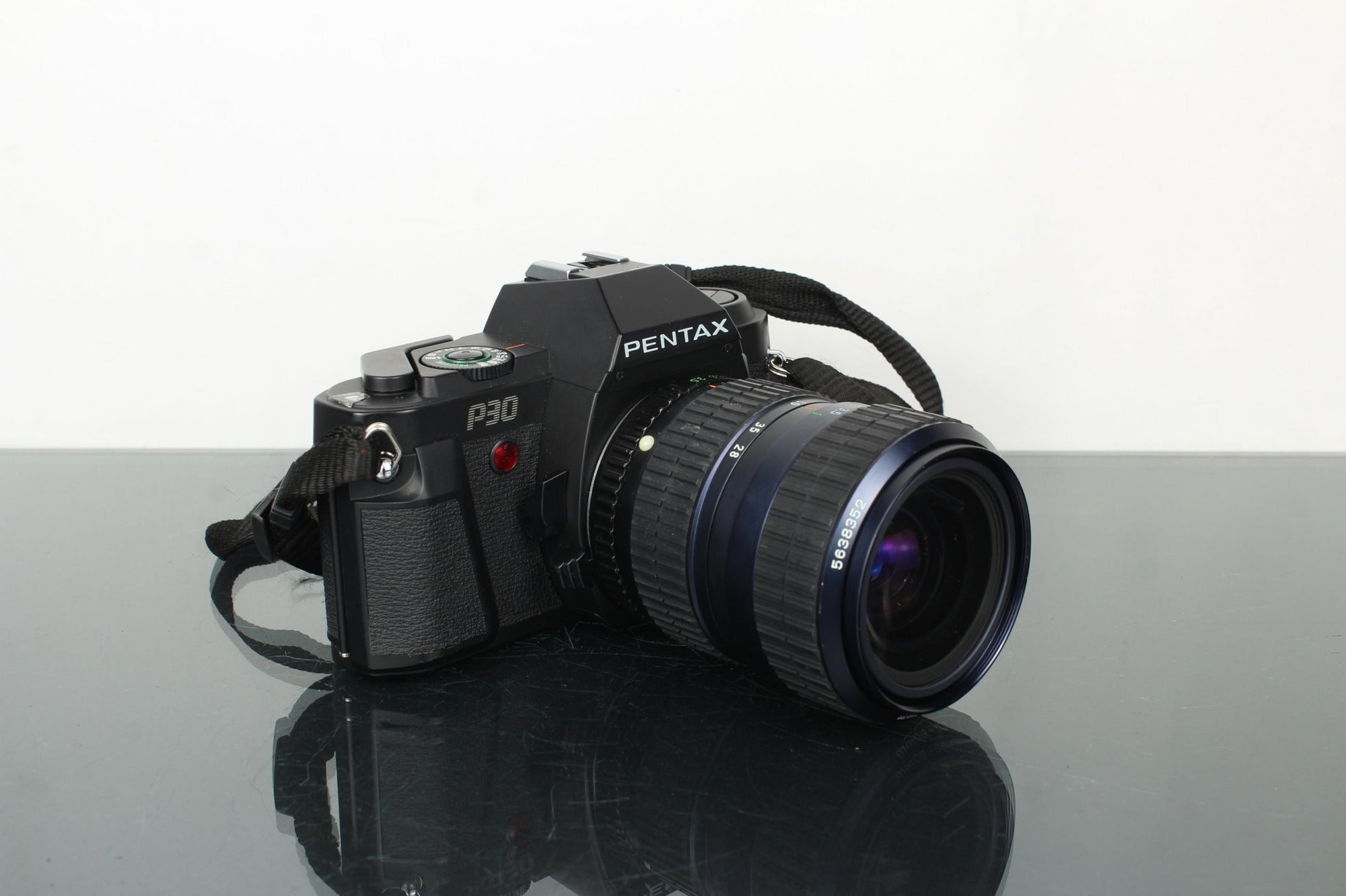 Pentax P30 + Takumar 28 - 80mm 1:3.5 - 4.5 lens - Dutch|Thrift