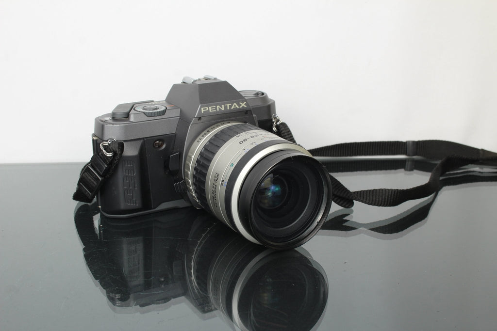 Pentax P30T + SMC Pentax AF 28 - 80mm 1:3.5 - 5.6 lens - Dutch|Thrift