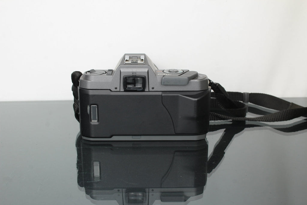 Pentax P30T + SMC Pentax AF 28 - 80mm 1:3.5 - 5.6 lens - Dutch|Thrift