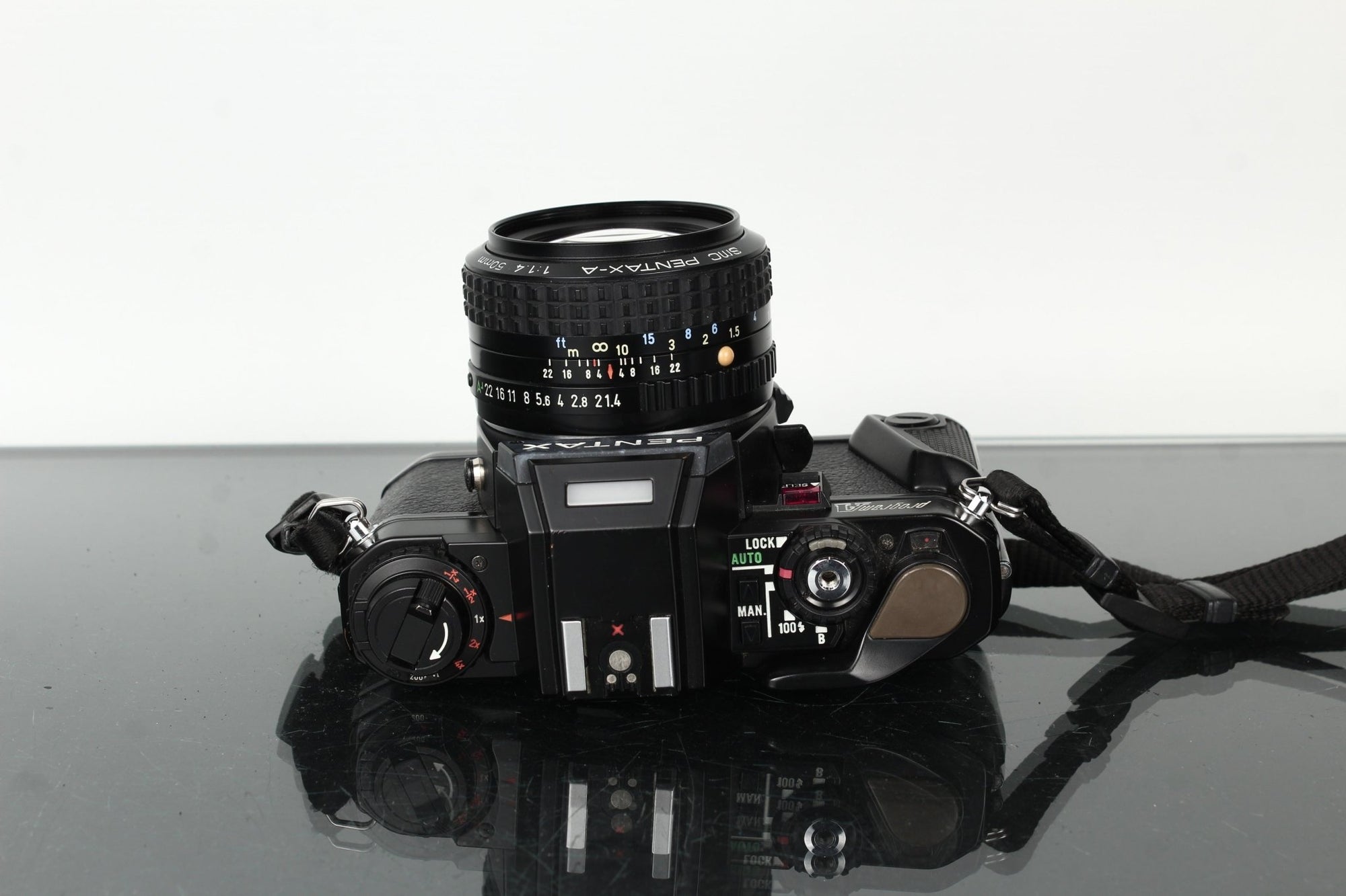 Pentax Program A + Pentax - A 50mm f/1.4 - Dutch|Thrift