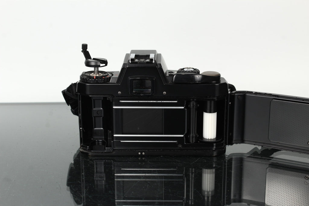 Pentax Program A + Pentax - A 50mm f/1.4 - Dutch|Thrift