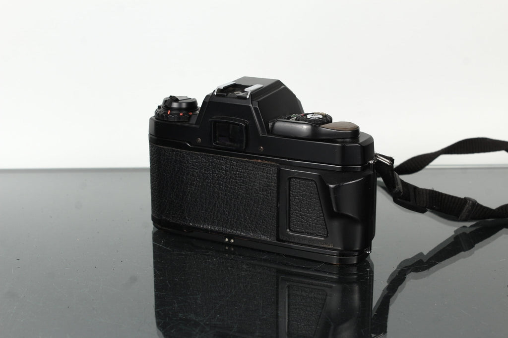 Pentax Program A + Pentax - A 50mm f/1.7 - Dutch|Thrift