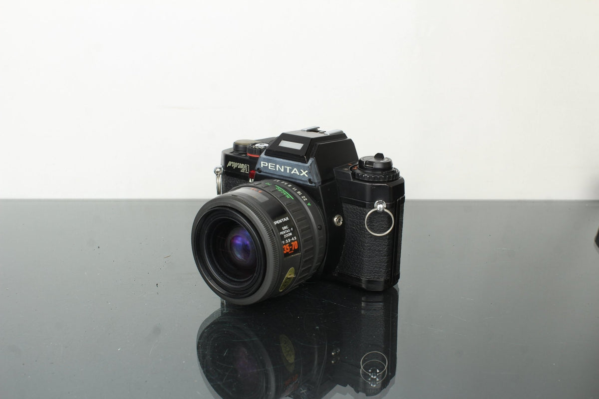 Pentax Program A + SMC Pentax - F Zoom 35 - 70mm f/3.5 - 4.5 - Dutch|Thrift