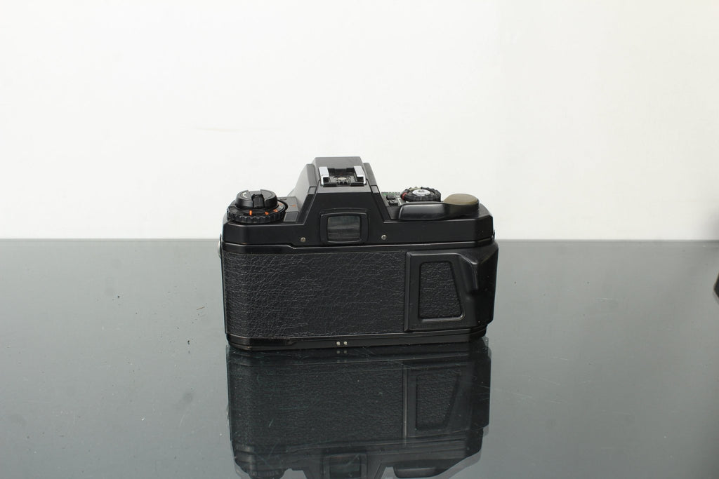 Pentax Program A + SMC Pentax - F Zoom 35 - 70mm f/3.5 - 4.5 - Dutch|Thrift