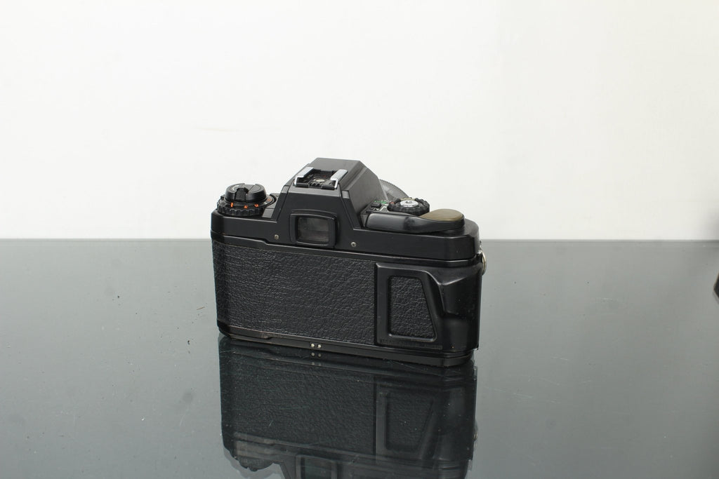 Pentax Program A + SMC Pentax - F Zoom 35 - 70mm f/3.5 - 4.5 - Dutch|Thrift