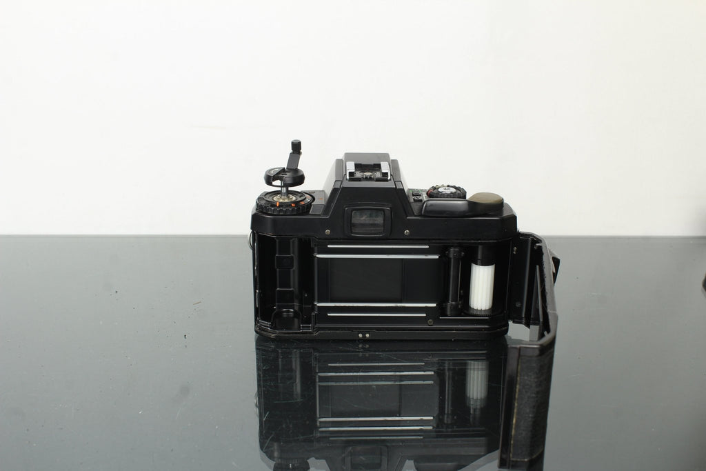 Pentax Program A + SMC Pentax - F Zoom 35 - 70mm f/3.5 - 4.5 - Dutch|Thrift