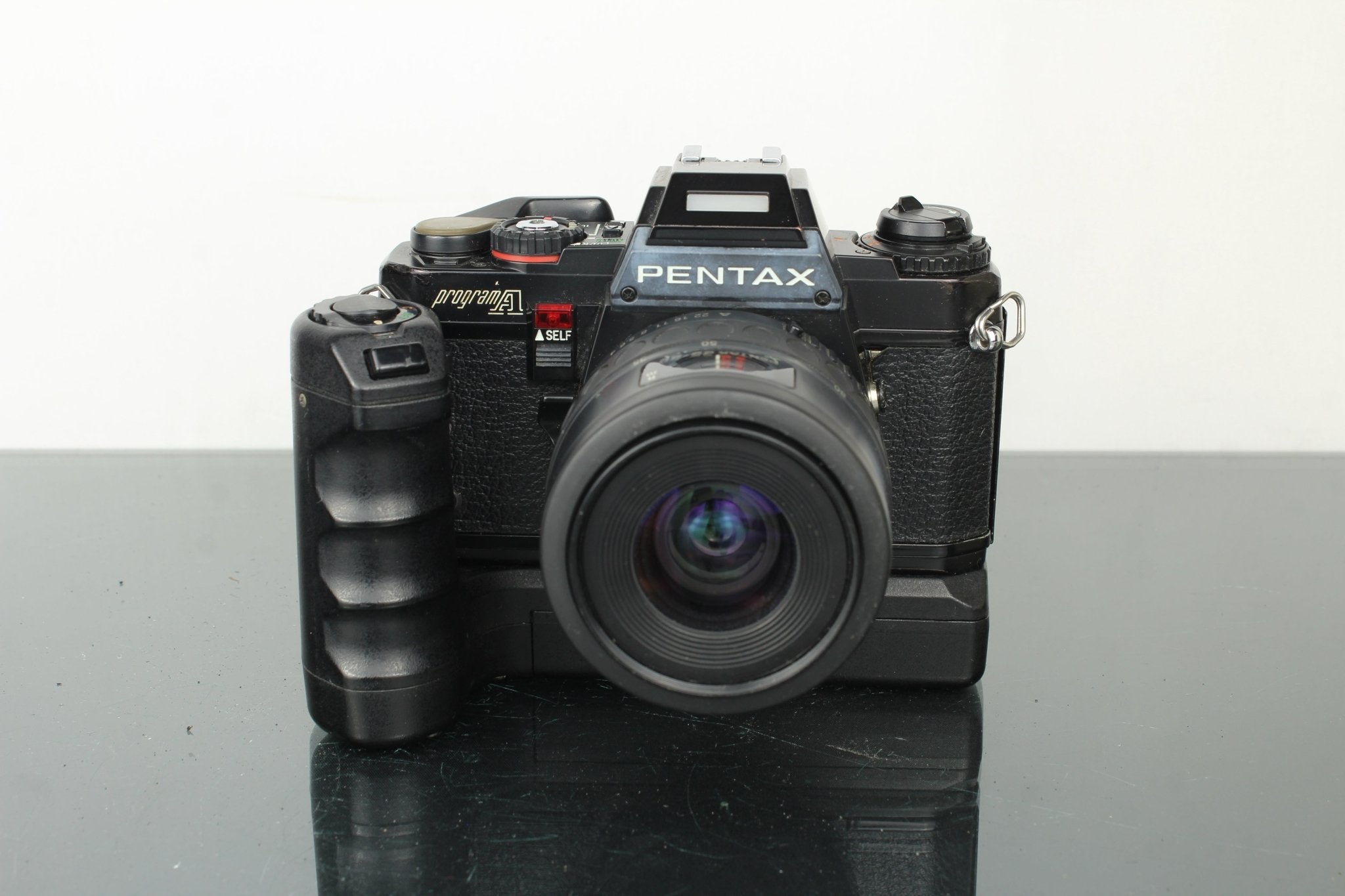 Pentax ProgramA + SMC Pentax-F 35-80mm 1:4-5.6 lens – Dutch|Thrift