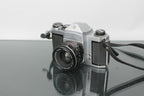 Pentax S1a + Super - Takumar 1:3.5 35mm - Dutch|Thrift