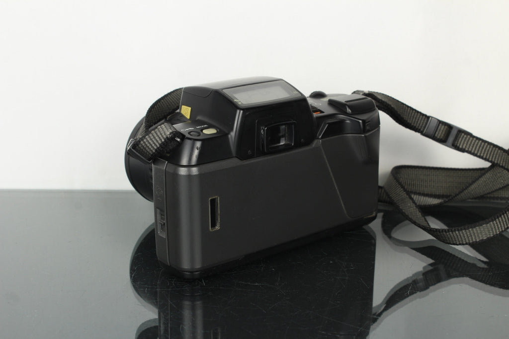 Pentax SF10 - Dutch|Thrift