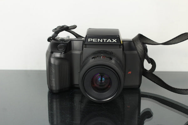 Pentax SF7 - Dutch|Thrift