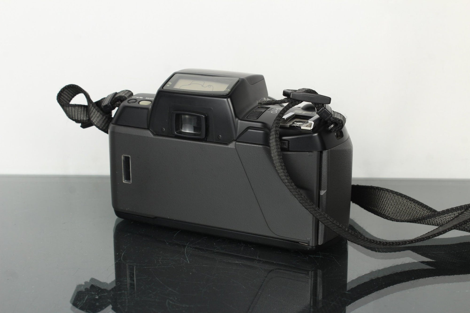 Pentax SF7 - Dutch|Thrift