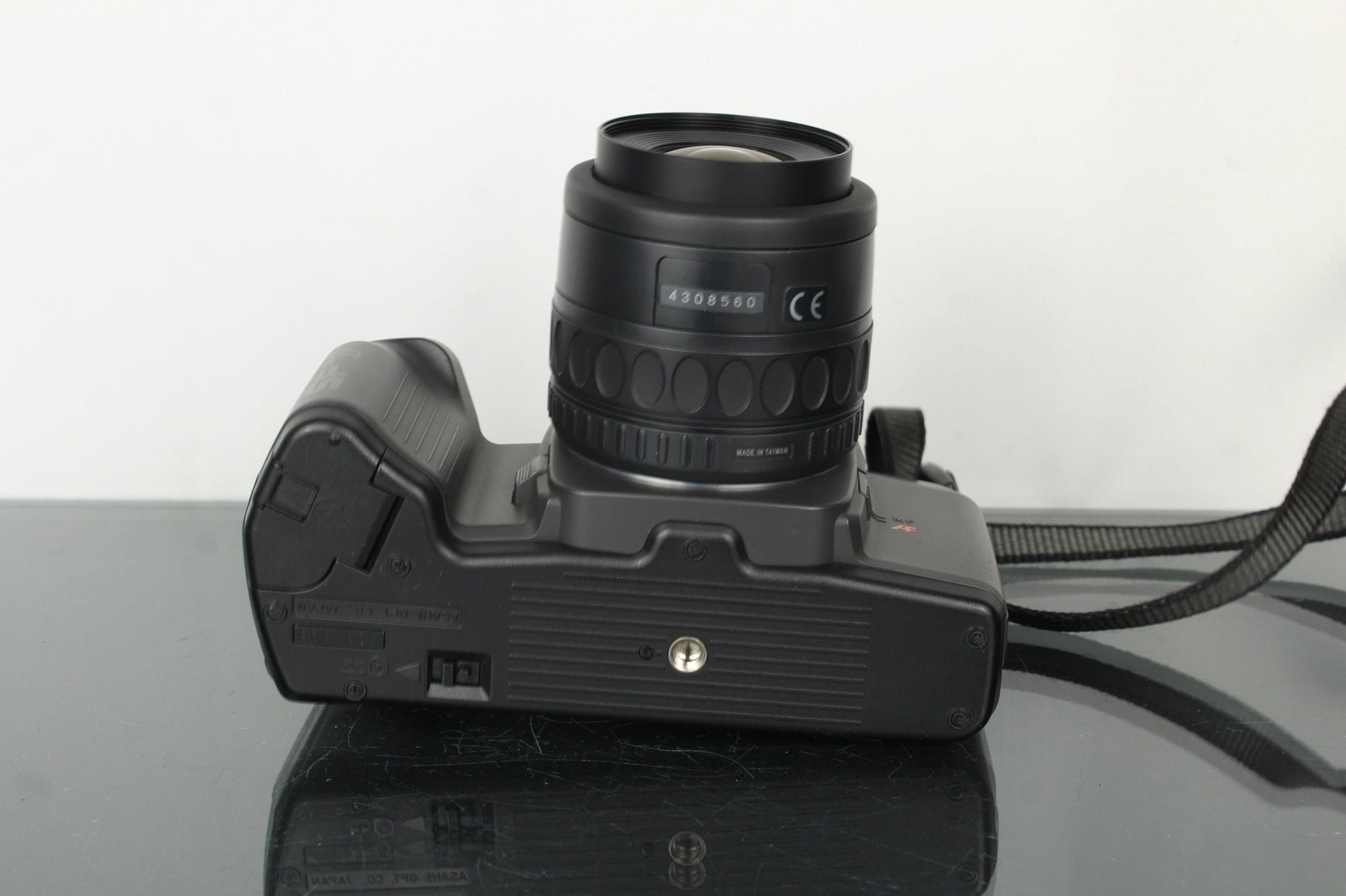 Pentax SF7 - Dutch|Thrift