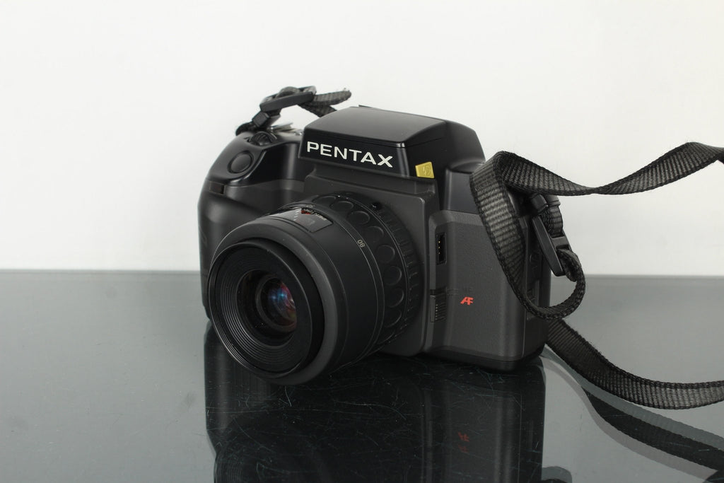Pentax SF7 - Dutch|Thrift