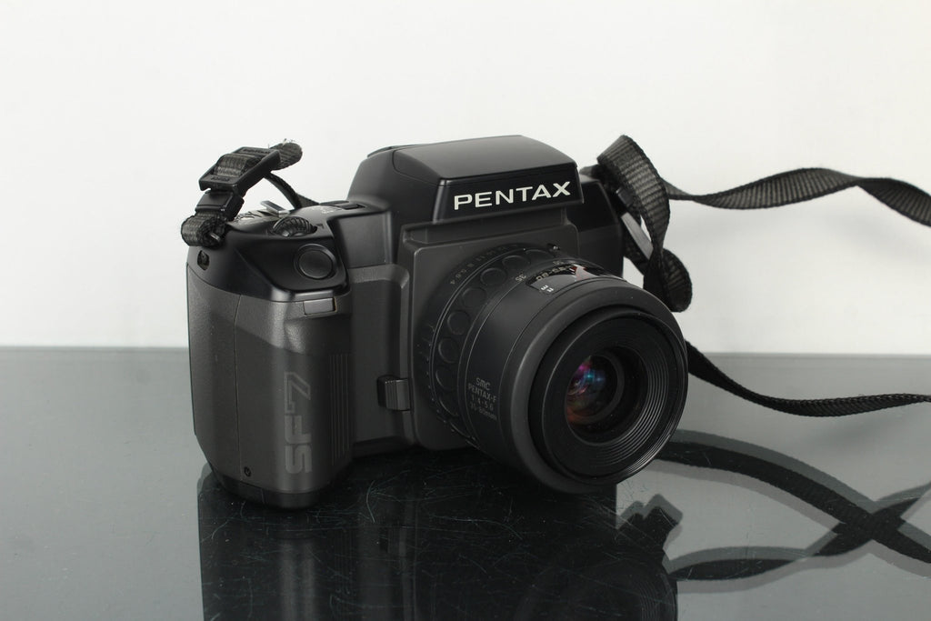 Pentax SF7 - Dutch|Thrift