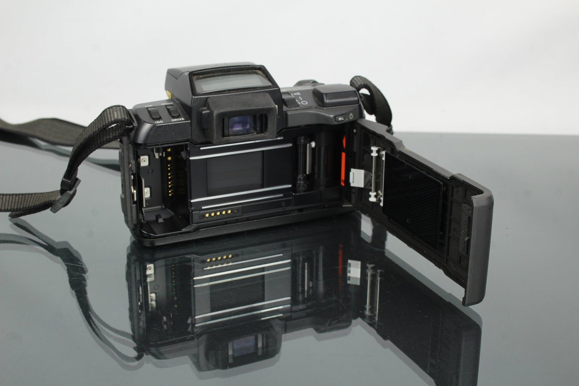 Pentax SFXn + M42 Converter mount - Dutch|Thrift