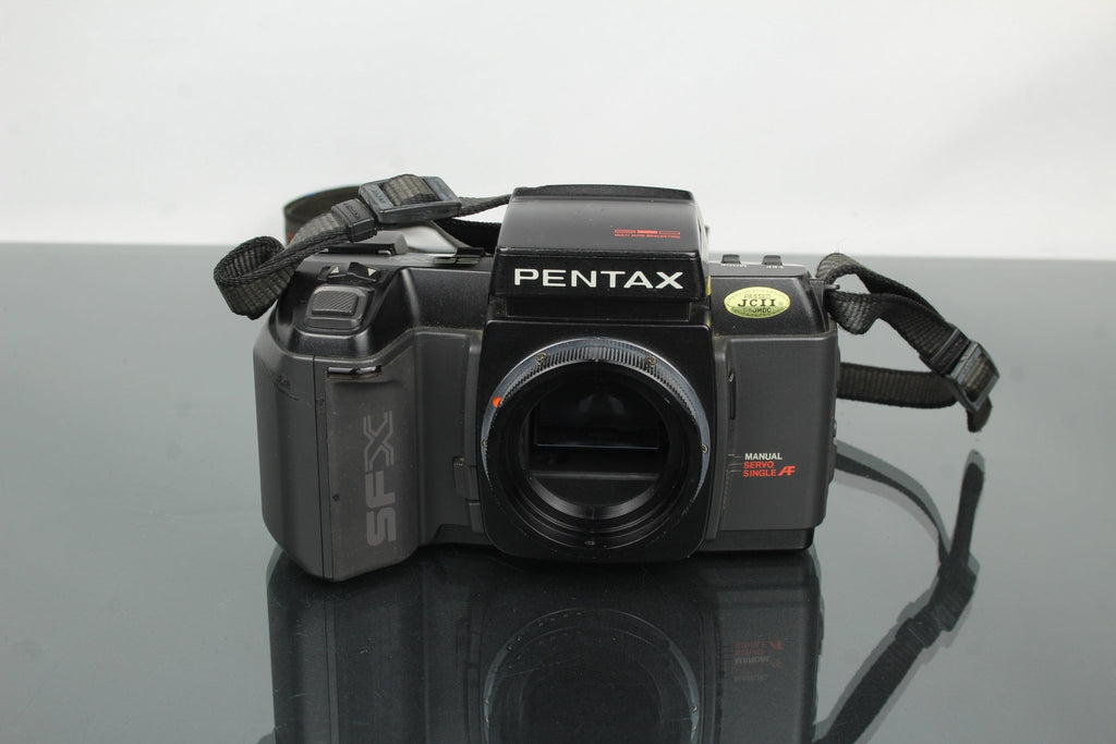 Pentax SFXn + M42 Converter mount - Dutch|Thrift