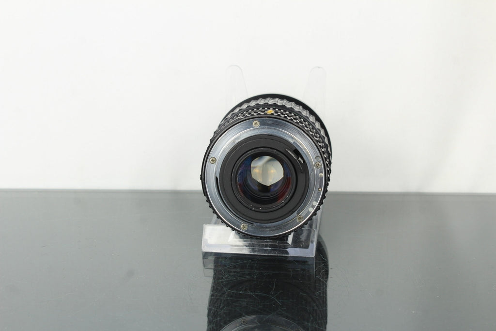 Pentax SMC Pentax - A Zoom 70 - 210mm f/4 - 5.6 Macro - Dutch|Thrift