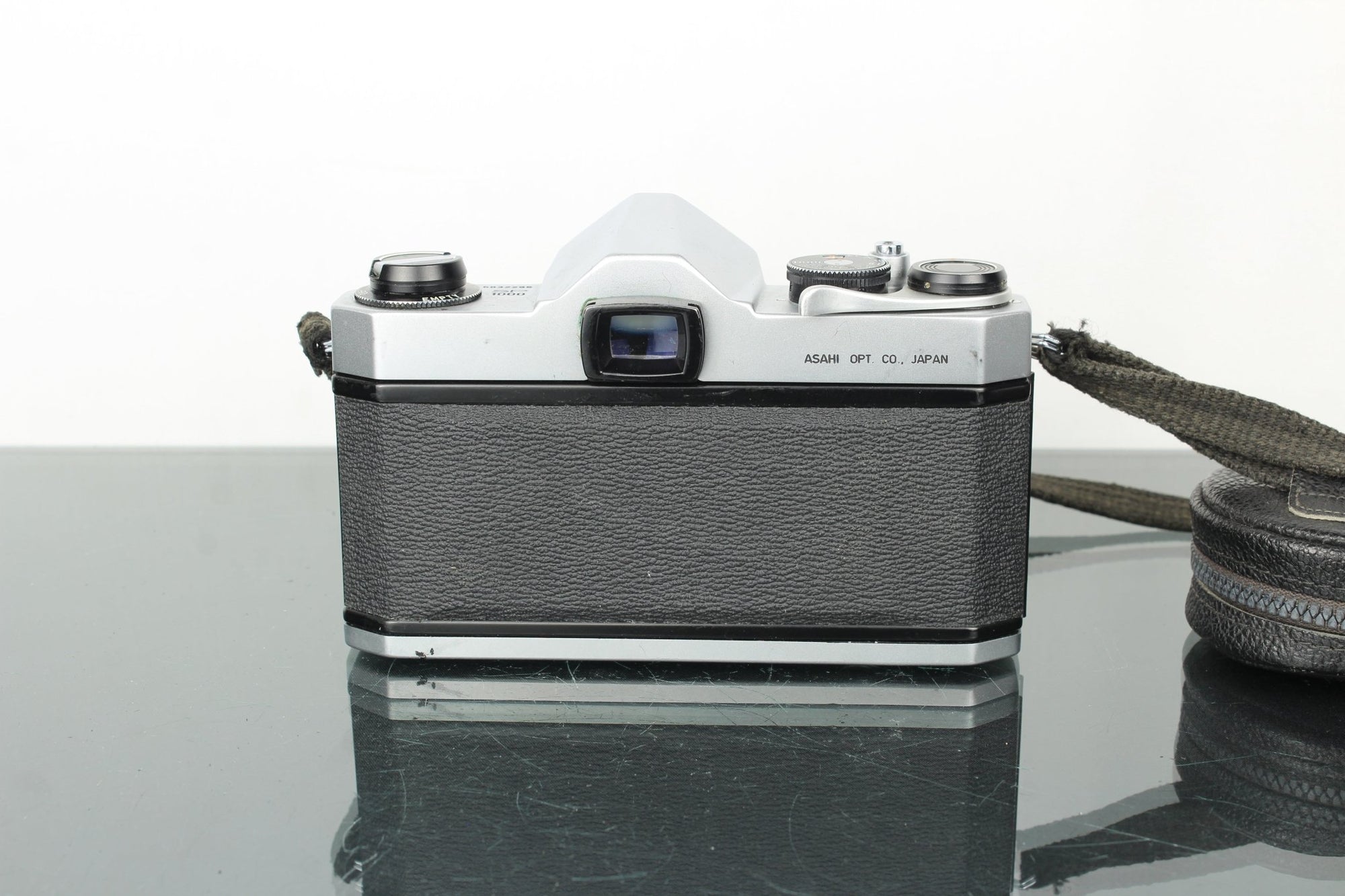 Pentax SP1000 + 55mm f/2 SMC Takumar lens - Dutch|Thrift