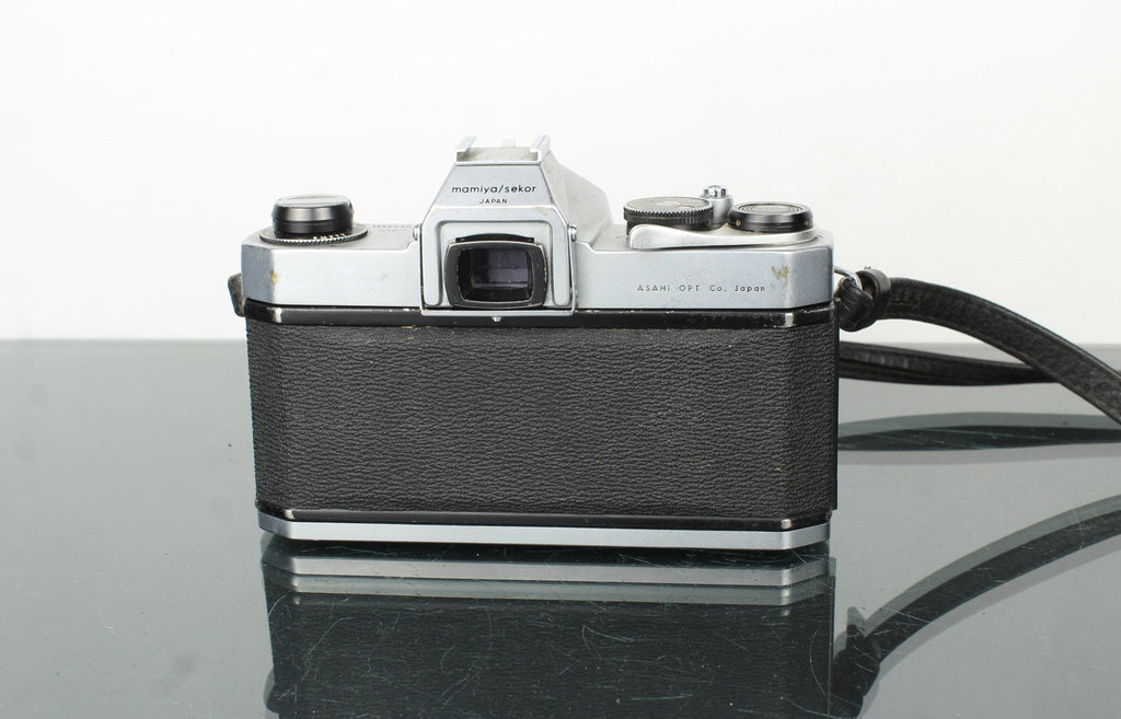 Pentax Spotmatic + 50mm 1.4 Takumar lens (M42 mount) - Dutch|Thrift
