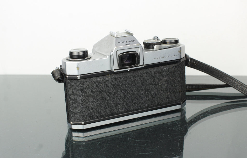 Pentax Spotmatic + 50mm 1.4 Takumar lens (M42 mount) - Dutch|Thrift