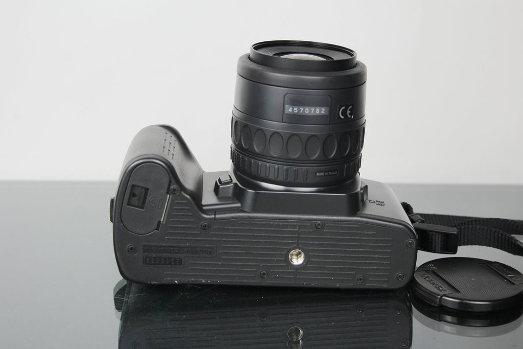 Pentax Z - 10 + Pentax SMC 35 - 80mm 1:4 - 5.6 lens - Dutch|Thrift