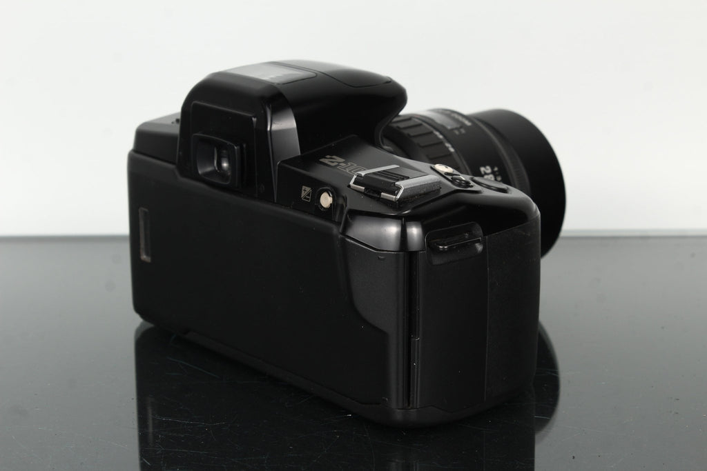 Pentax Z - 10 + Pentax X Zoom 1:3.5 - 4.5 28 - 80mm - Dutch|Thrift