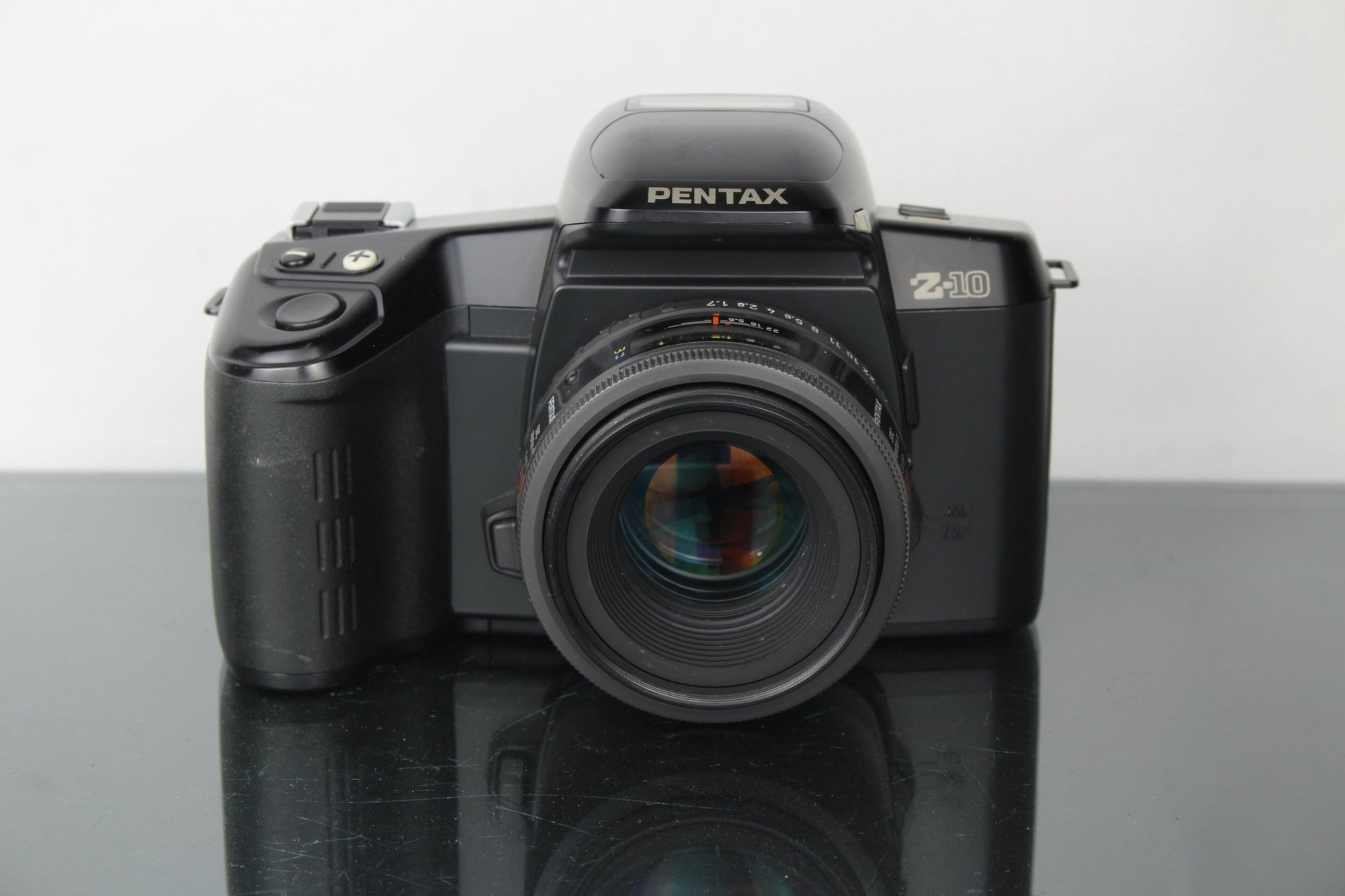 Pentax Z10 + 50mm 1.7 SMC Pentax lens (K - mount) - Dutch|Thrift